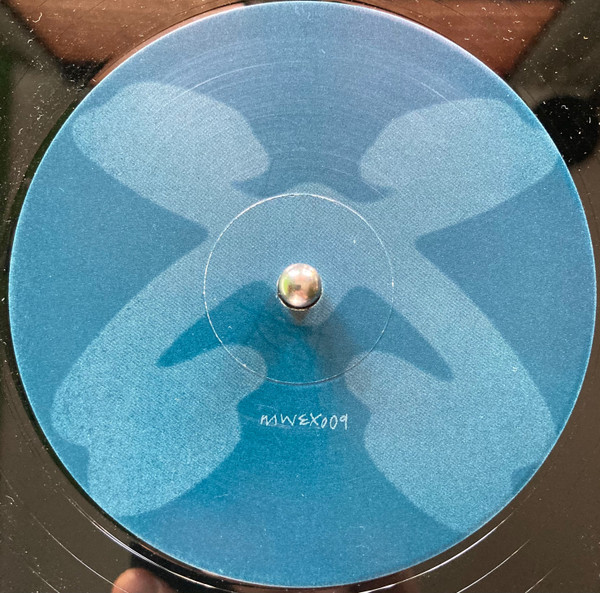 Pressure by Solo* Featuring J.T. (4) - 12", UK. 1996. Electronic/Drum n Bass, Jungle Very Good Plus (VG+) Very Good (VG) - vinyl For Sale in Nottingham. - 3