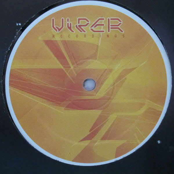 Blind Cobblers Thumb / Pied Piper by Futurebound* + Jaquan / Futurebound* + Codek (2) - 12", UK. 2003. Electronic/Drum n Bass Good Plus (G+) Generic vinyl Nottingham.