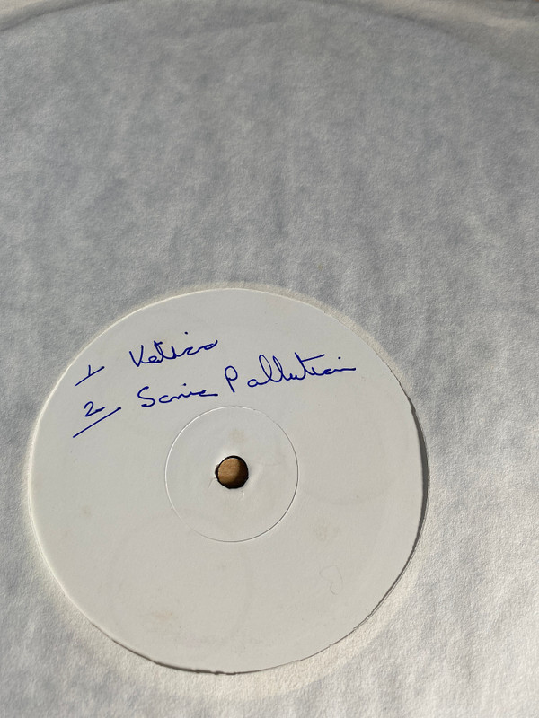 Bass Culture EP by Unknown Artist - 12", EP, W/Lbl, UK. 1992. Electronic/House, Hardcore, Techno Very Good Plus (VG+) Generic - vinyl For Sale in Nottingham. - 3